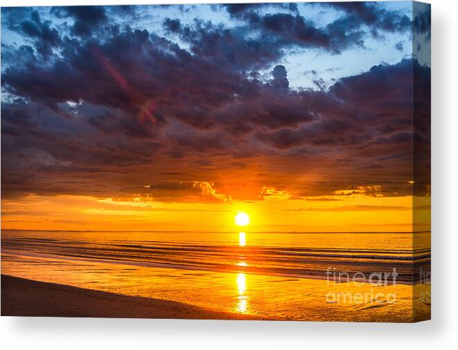Sunrise Canvas Print featuring the photograph Hampton Sunrise by Joshua Blash