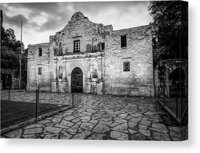 America Canvas Print featuring the photograph Historic Alamo Mission - San Antonio Texas - Black and White by Gregory Ballos