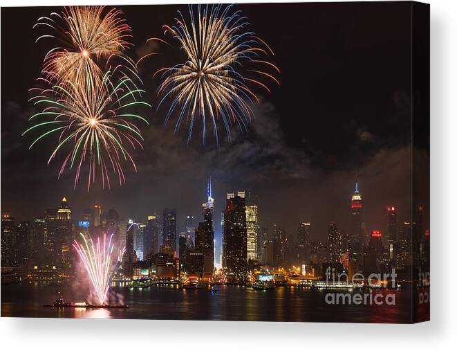Clarence Holmes Canvas Print featuring the photograph Hudson River Fireworks IV by Clarence Holmes