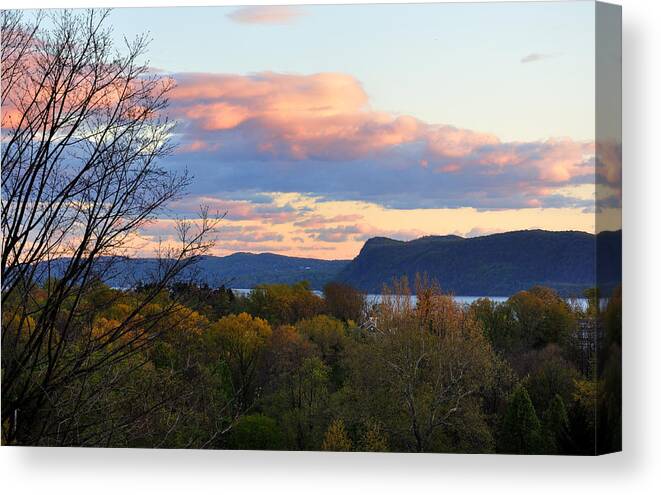 Landscape Canvas Print featuring the photograph Hudson View by Frank Mari