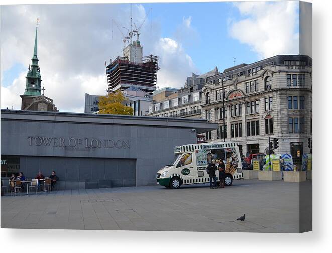 London Canvas Print featuring the photograph Ice Cream at the Tower of London by Erik Burg