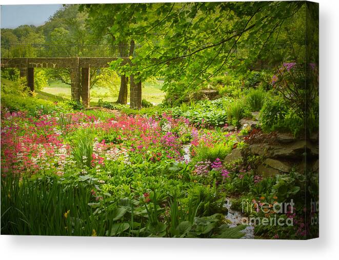  Canvas Print featuring the photograph In Heaven's Dell by Marilyn Cornwell