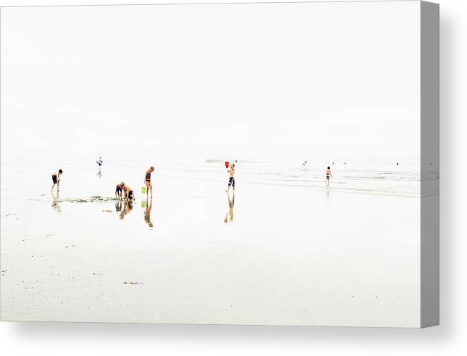 Kids Canvas Print featuring the photograph Kids On The Beach 1 by Richard Omura