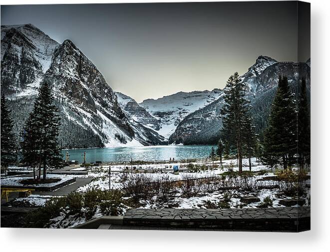  Canvas Print featuring the photograph Lake Louise by Bill Howard