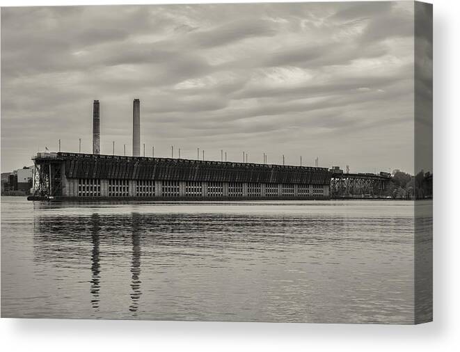  Canvas Print featuring the photograph Lake Superior Oar Dock by Dan Hefle