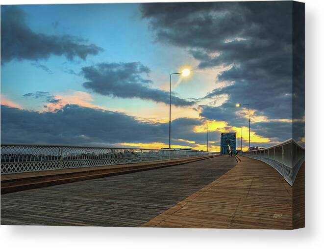 Walnut Street Canvas Print featuring the photograph Last Light and Color Over Walnut by Steven Llorca