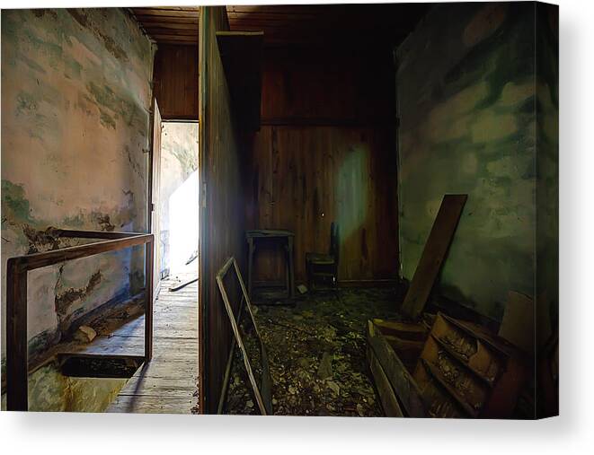Zoagli Canvas Print featuring the photograph Let The Sun Shine In The Zoagli Abandoned Home by Enrico Pelos