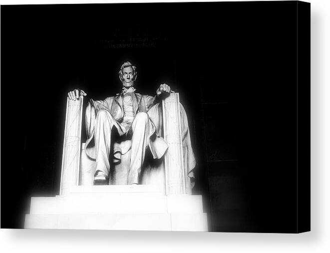 Washing Dc Canvas Print featuring the photograph Lincoln Memorial by Kristina Randal