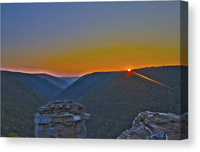 Sunset Canvas Print featuring the photograph Lindy Point Sunset by Daniel Houghton