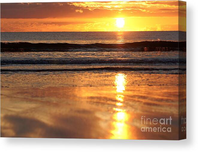 Sunset Canvas Print featuring the photograph Llangennith Sundown by Minolta D
