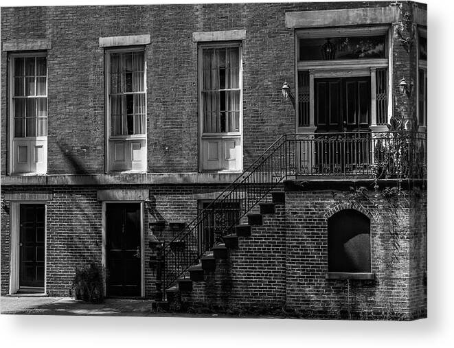House Canvas Print featuring the photograph Main Entrance by Ray Silva