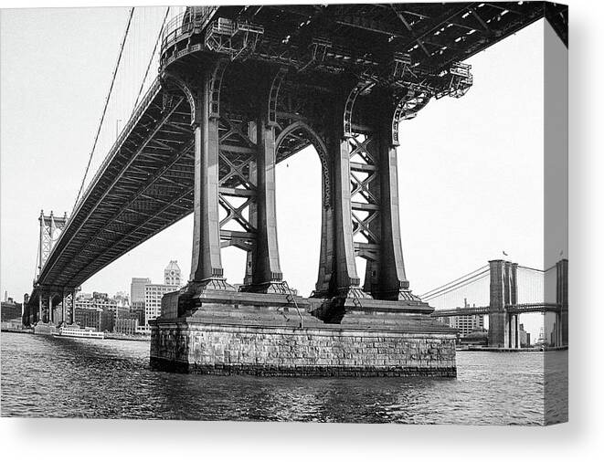 Manhattan Bridge Canvas Print featuring the photograph Manhattan Bridge, afternoon by Gary Heller