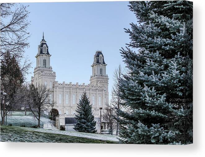 Blue Sky Canvas Print featuring the photograph Manti Temple on Thanksgiving Morning by K Bradley Washburn