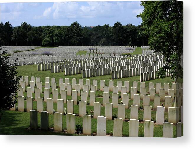 Memorial Day Canvas Print featuring the photograph Memorial To Fallen Soldiers by Aidan Moran