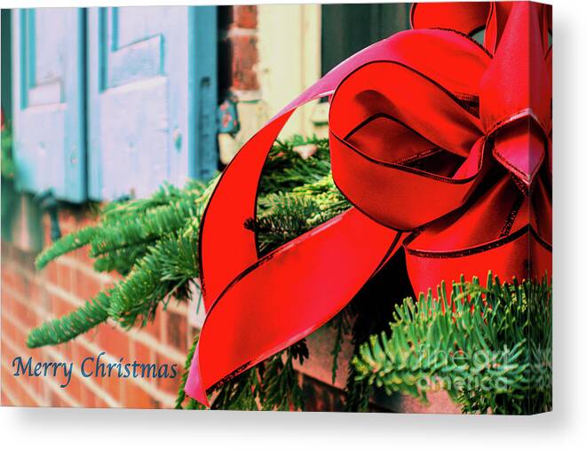 Colonial Canvas Print featuring the photograph Merry Christmas Window Bow by Sandy Moulder