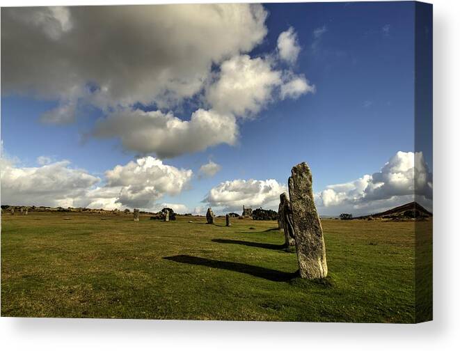 Standing Stones Canvas Print featuring the photograph Merry Dancers by Phil Tomlinson