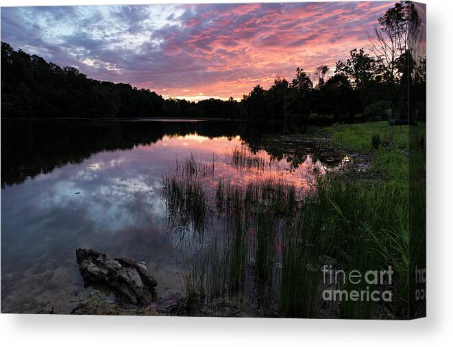 Sunset Canvas Print featuring the photograph Midwestern Sunset - D010407 by Daniel Dempster