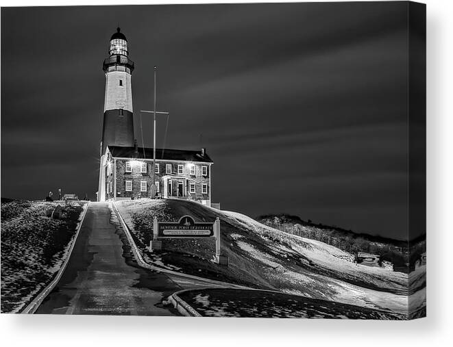 Montauck Point Lighthouse Canvas Print featuring the photograph Montauk Point Lighthouse BW by Susan Candelario