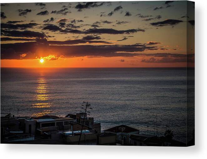 Sunrise Canvas Print featuring the photograph Morning Rays by Larkin's Balcony Photography