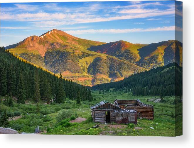 Colorado Canvas Print featuring the photograph Mountain Views by Darren White