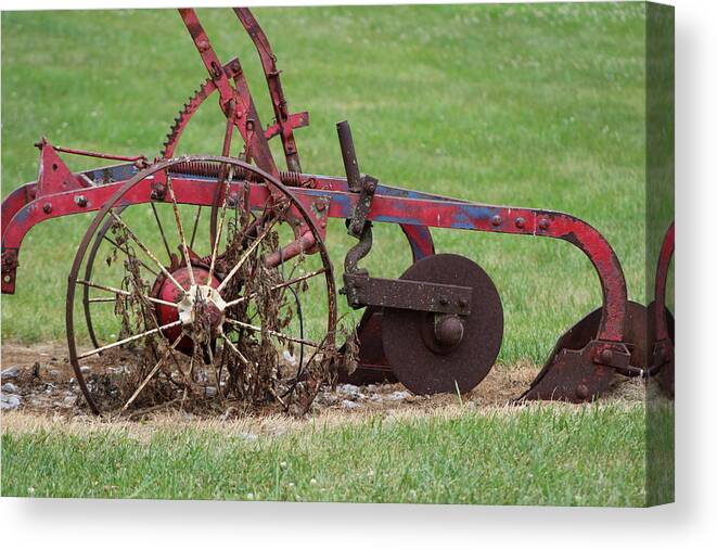  Nebraska Farm Canvas Print featuring the photograph Old Disk by Colleen Cornelius