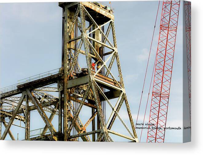  Canvas Print featuring the photograph Old Memorial Bridge by Mark Alesse