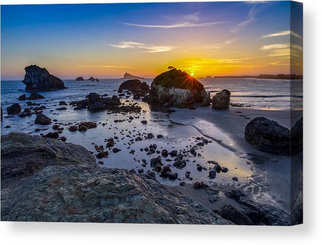 California Canvas Print featuring the photograph Pacific Ocean Northern California Sunset by Scott McGuire