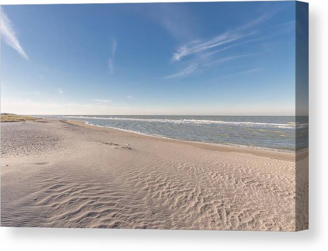 Beach Canvas Print featuring the photograph Peaceful by Joseph Toth