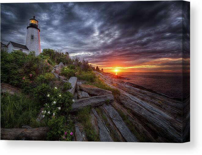 Lighthouse Canvas Print featuring the photograph Pemaquid Sunrise by Neil Shapiro