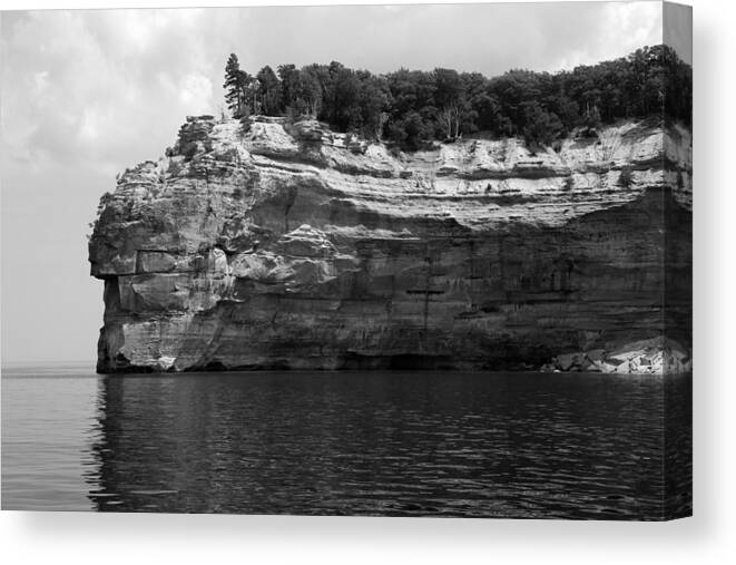 Pictured Rocks National Lakeshore Canvas Print featuring the photograph Pictured Rocks National Lakeshore 20 BW by Mary Bedy