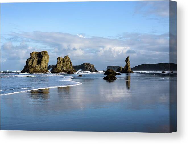 Bandon Canvas Print featuring the photograph Picturesque Rocks by Robert Potts