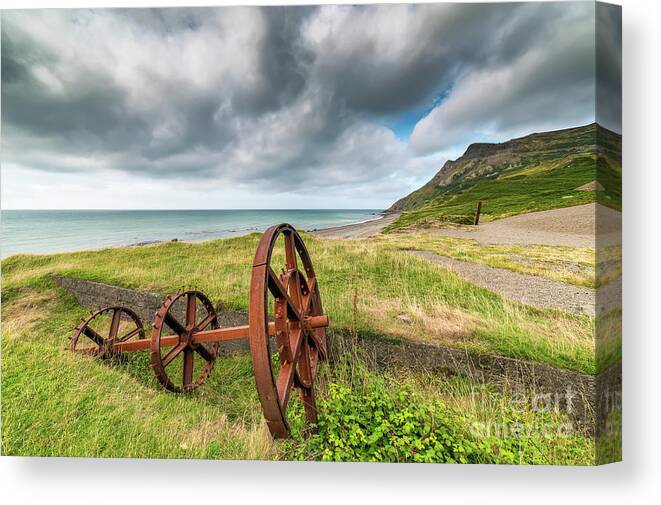 Nant Gwrtheyrn Canvas Print featuring the photograph Porth y Nant by Adrian Evans