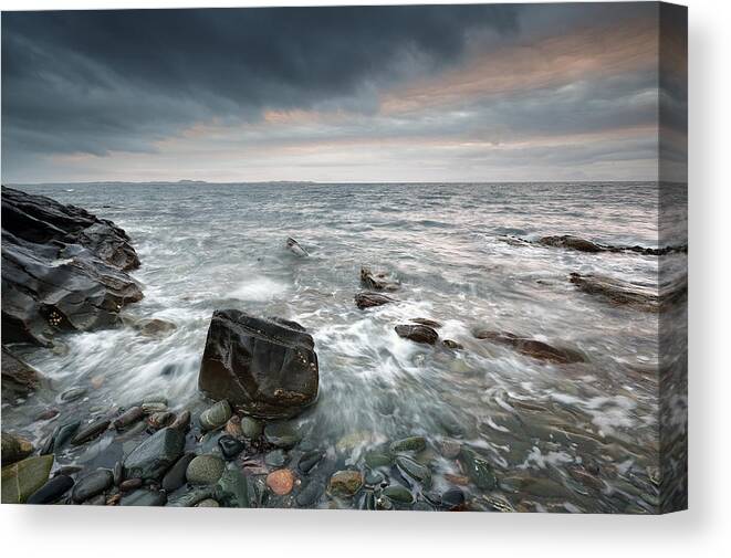 Kintyre Canvas Print featuring the photograph Rocky West Coast Seascape by Grant Glendinning