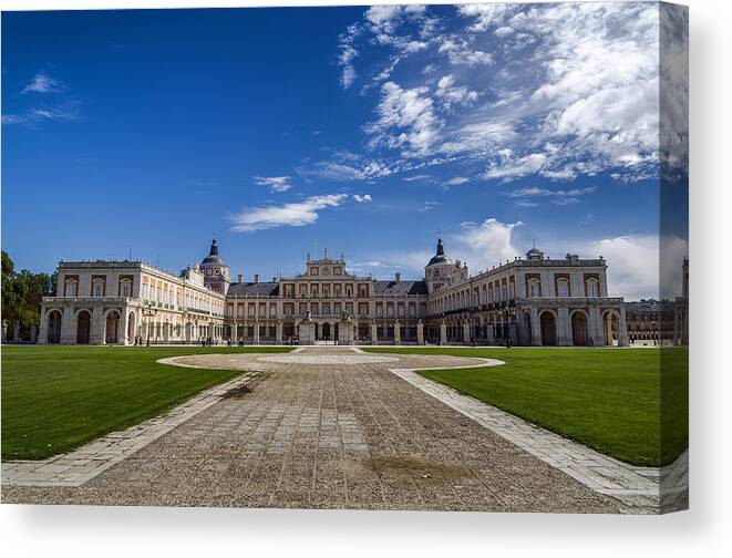 Royal Canvas Print featuring the photograph Royal Palace of Aranjuez by Pablo Lopez