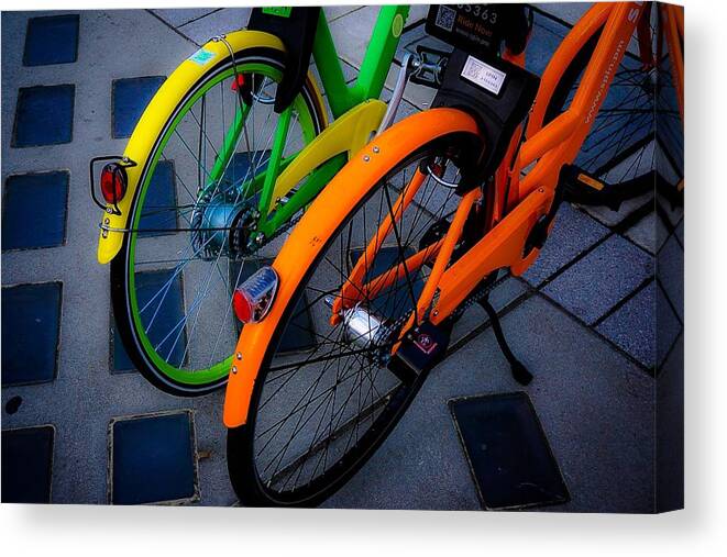 Bicycle Photograph Canvas Print featuring the photograph Seattle Bikes by Desmond Raymond