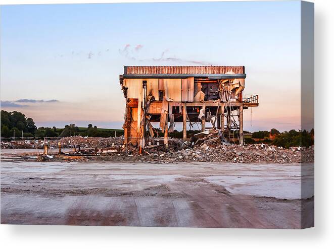 Ashby Canvas Print featuring the photograph Seen Better Days by Nick Bywater