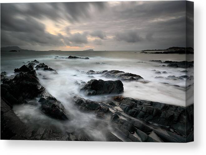 Seascape Canvas Print featuring the photograph Seil Island by Grant Glendinning