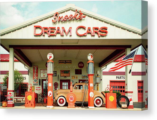 Americana Canvas Print featuring the photograph Snook's Dream Cars by Andrew Weills