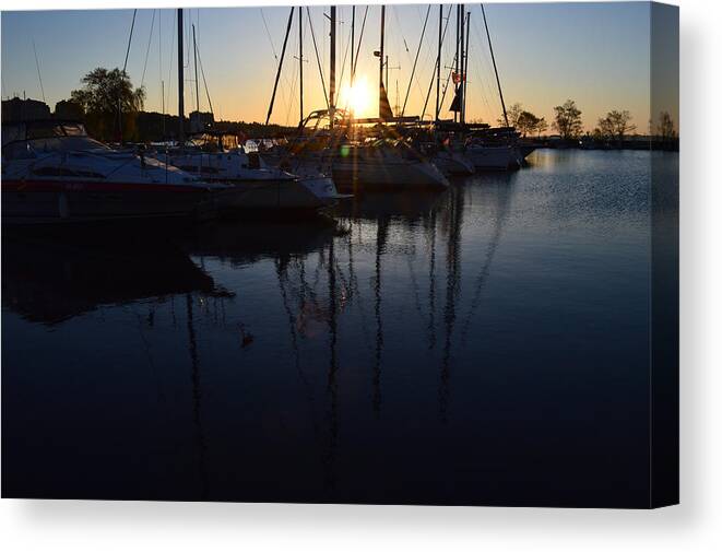 Abstract Canvas Print featuring the photograph Sunrise At The Marina by Lyle Crump