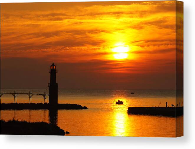 Lighthouse Canvas Print featuring the photograph Sunrise Brushstrokes by Bill Pevlor