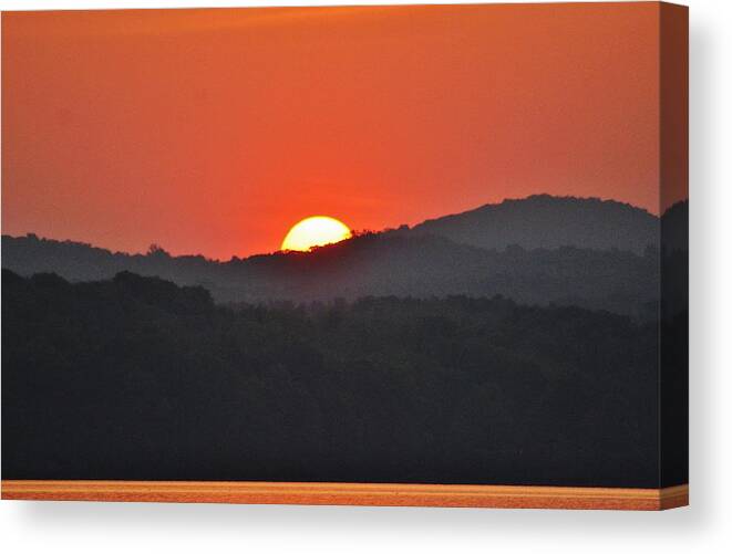 Hudson Valley Landscapes Canvas Print featuring the photograph Sunrise over the Hudson Valley by Thomas McGuire