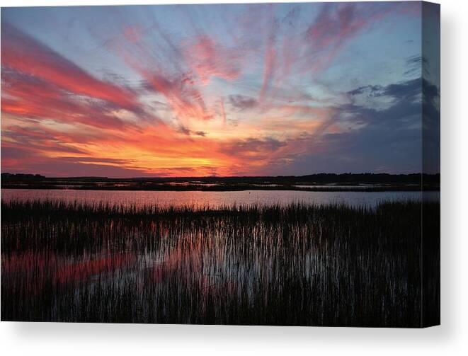 Sun Canvas Print featuring the photograph Sunset And Reflections 2 by Cynthia Guinn