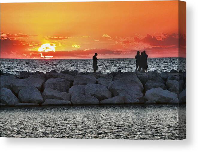 Sunset Silhoutte Canvas Print featuring the photograph Sunset Silhoutte by Pat Cook