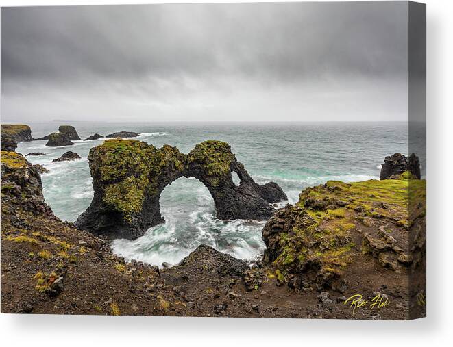 Iceland Canvas Print featuring the photograph The Arch at Gatklettur by Rikk Flohr