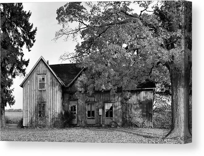 Old House Canvas Print featuring the photograph This Old House 2 by Gary Hall