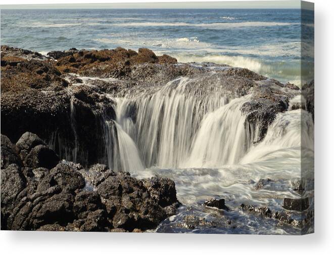 Motion Canvas Print featuring the photograph Thor's Well by Beth Collins