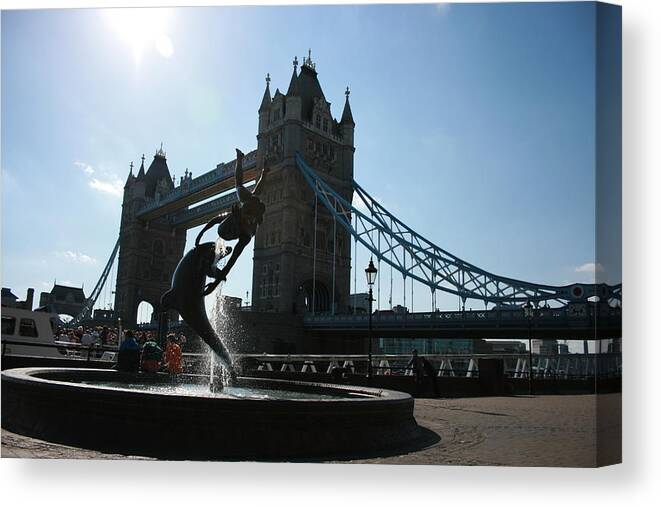 Statue Canvas Print featuring the photograph TL by MGhany