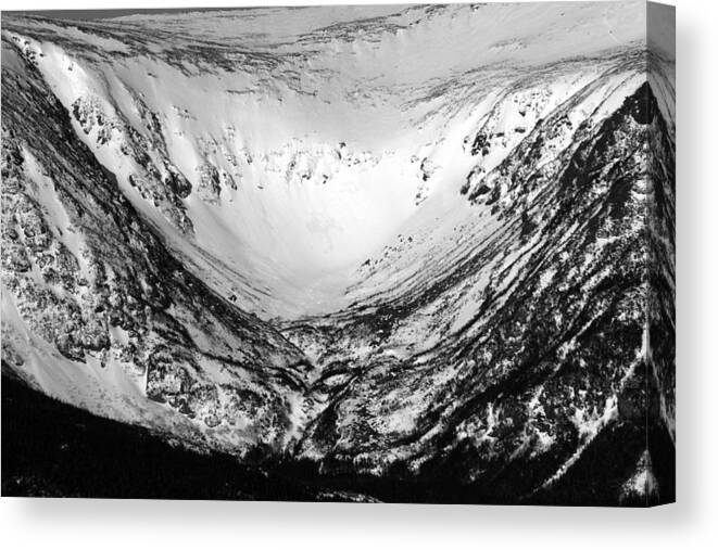 Mount Washington Canvas Print featuring the photograph Tuckerman Ravine by Brett Pelletier