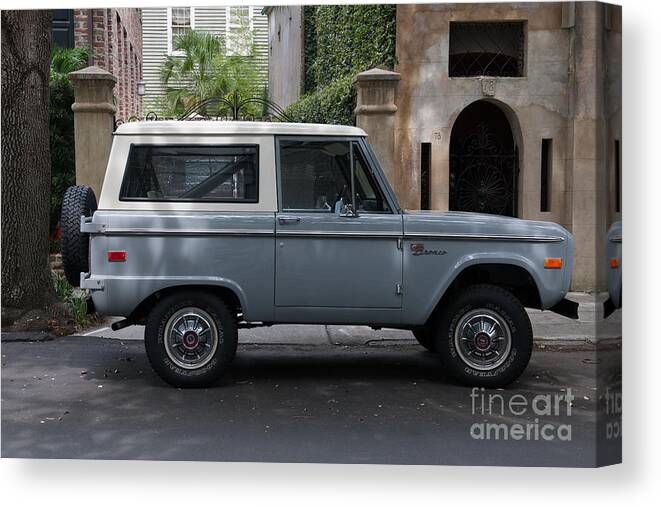 Vintage Canvas Print featuring the photograph Vintage Ford Bronco by Dale Powell