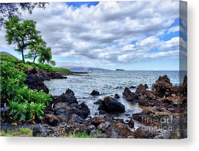 Wailea Canvas Print featuring the photograph Wailea Beach by Eddie Yerkish